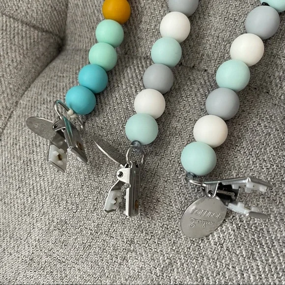 LouLou Lollipop Pacifier Teether Clips - Picture 3 of 3